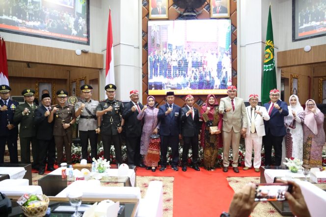 
					Jelang HUT Ke-79 RI, Pemkab Bersama DPRD Kabupaten Bogor Gelar Rapat Paripurna Pidato Kenegaraan