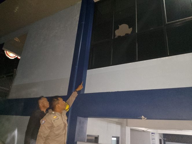 
					Gedung Graha Wartawan di Cibinong Dilempari OTK