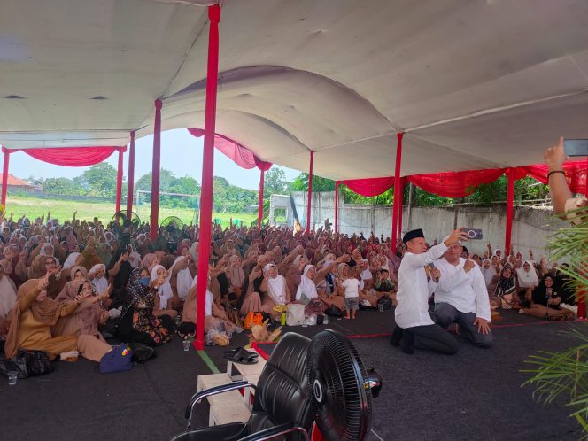 
					Jawab Keluh Kesah Masyarakat Jonggol Soal Pendidikan, Jaro Ade: Jangan Khawatir akan Ada Solusi Konkret