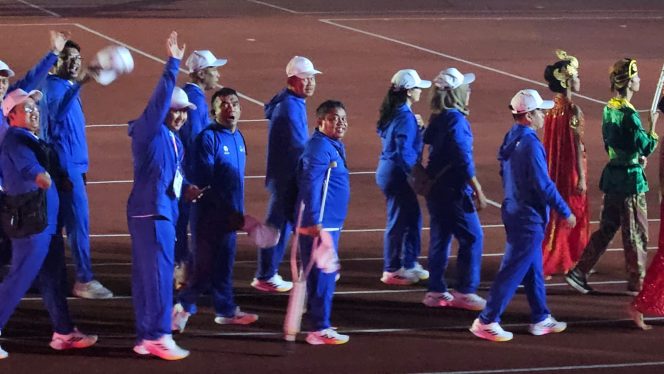 
					Ketua NPCI Kabupaten Bogor Misbah Bangga Ikut Defile Kontingen Jabar Opening Ceremony Peparnas 2024