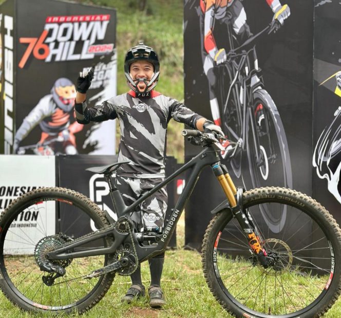 
					Pebalap Racing Team Ateng B-Boy Sabet Juara Umum Nasional 76 Indonesian Downhill 2024