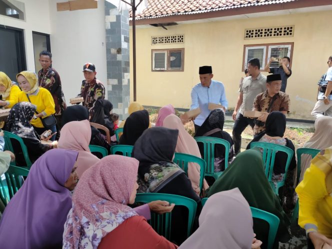
					Paslon Rudy Susmanto-Jaro Ade Uji Coba Program Makan Siang Gratis di Ciampea