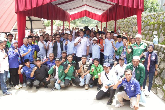 
					Cabup Rudy Susmanto Hadiri Konsolidasi dengan Partai Koalisi, Irman Nurcahyan Targetkan 85 Persen Kemenangan di Dapil 6
