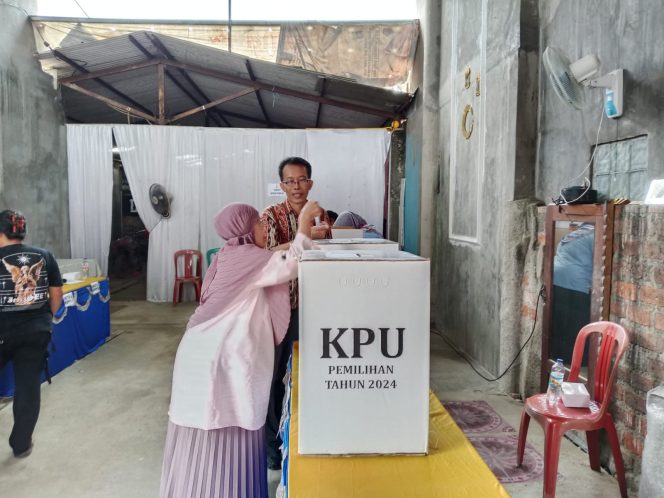 
					Paslon Rudy Susmanto-Jaro Ade Sapu Bersih Kemenangan Semua TPS di Kelurahan Harapan Jaya