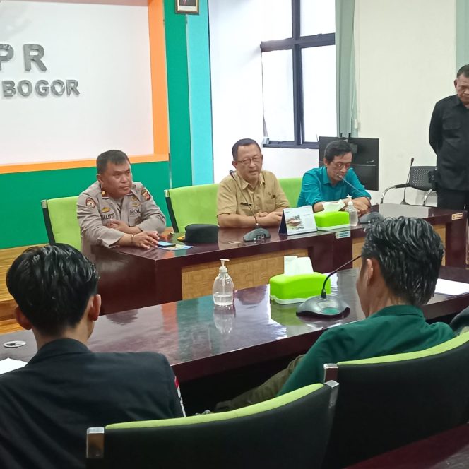 
					Dinas PUPR Kabupaten Bogor akan Terapkan e-katalog untuk Seleksi Penyedia Jasa Mulai Tahun 2025