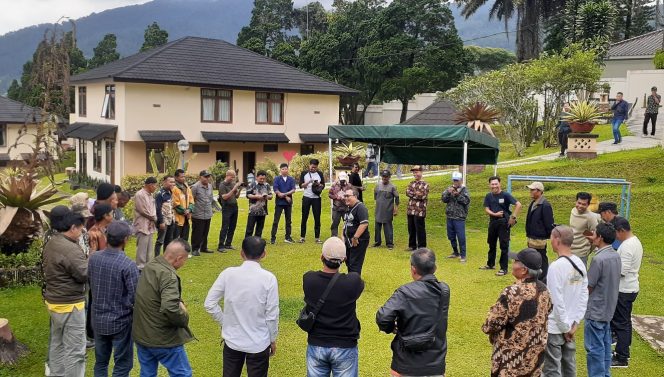
					Tingkatkan Kapasitas Perangkat Desa, Pemdes Pabuaran Kemang Gelar Pelatihan LKD