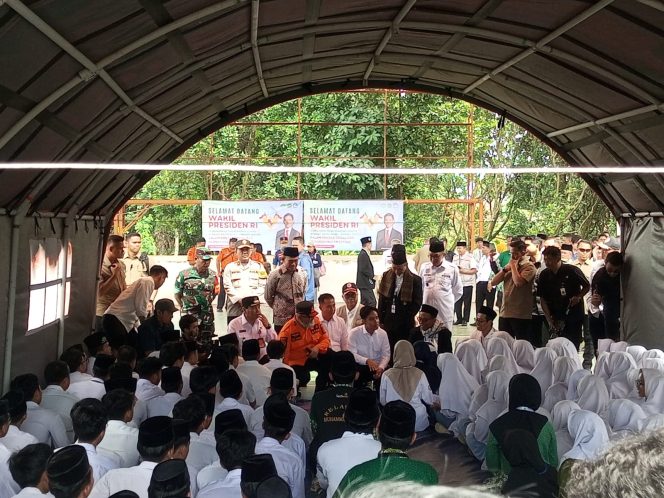 
					Wapres Gibran Rakabuming Ikut Simulasi Bencana di Sekolah Muhammadiyah Kemang