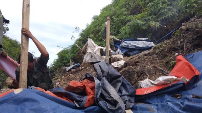 
					Puluhan Lubang Tambang Emas Ilegal di Cigudeg Ditertibkan Petugas Gabungan