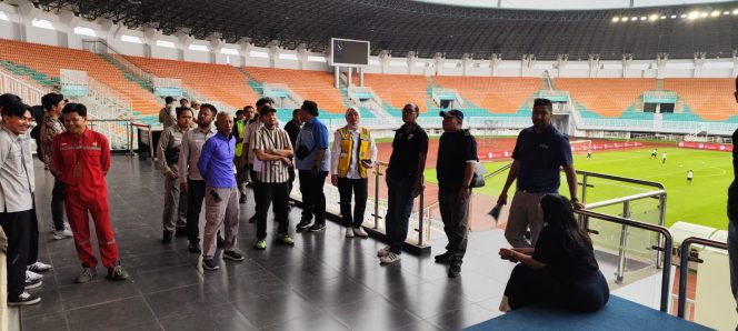 
					Delegasi FIFA dan PSSI Kunjungi Stadion Pakansari, Ini yang Dilakukan