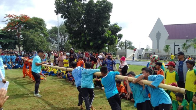 
					Ratusan Pelajar Antusias Ikuti Perlombaan Dagongan dalam Bapopsi Cup Ke-1 Tingkat Kecamatan Cibinong 2024