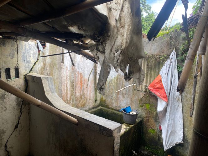 
					Rumah Warga di Caringin Rusak Parah Tergerus Longsor, BPBD: Imbas Hujan Deras