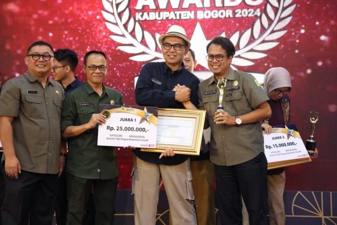 
					Pemkab Bogor Tebar Penghargaan di ASN Award 2024, Sekda Ajat: Sebagai Bonus dari Kerja Keras dan Ikhlas