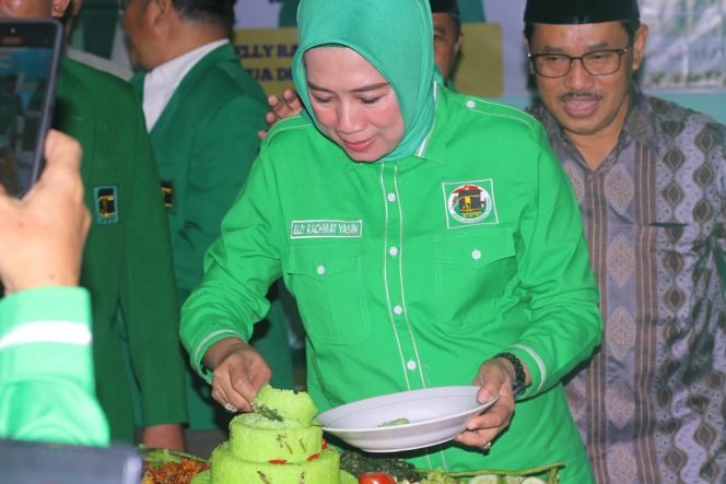 
					Elly Yasin Tegaskan PPP Berada di Gerbong Pemerintah, Tetap Istiqomah untuk Bogor Istimewa Menuju Gemilang