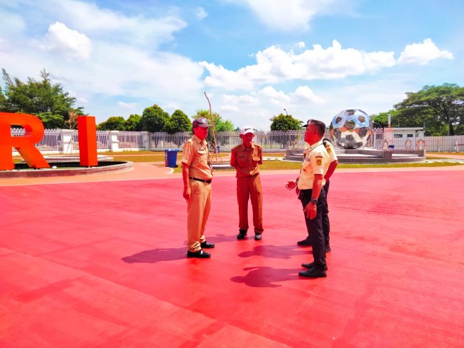 
					Selesai Dibangun, Tugu Bola dan Air Mancur di Plaza Selatan Stadion Pakansari jadi Spot Foto Menarik