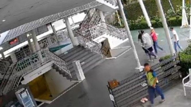 
					Turis Asal Arab Saudi Terlibat Cekcok dengan Petugas Kebersihan Masjid Al Muqsit Cisarua, Ini Penyebabnya