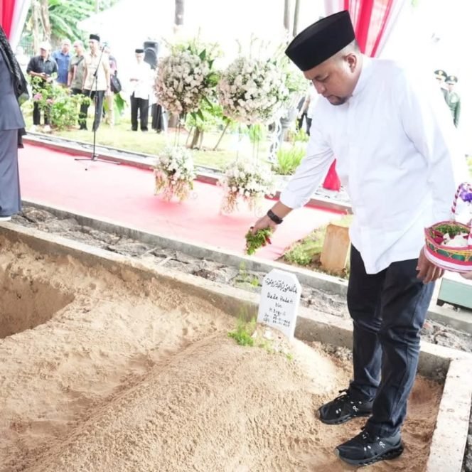 
					Bupati Bogor Rudy Susmanto Gelar Pemindahan Makam Ayah dan Kakek ke Pendopo Pelataran Patriot