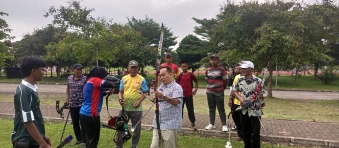 
					Sekdispora Pantau Latihan Atlet Panahan PPOPM Kabupaten Bogor