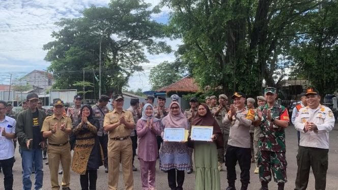
					Pemkab Bogor Kasih Penghargaan Dua Emak-emak yang Berhasil Gagalkan Aksi Pencurian Tabung Gas Elpiji