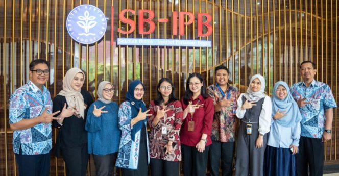 
					Sekolah Bisnis IPB University Raih Penghargaan Terbaik dalam Pembinaan Pelayanan Publik dari KemenPANRB