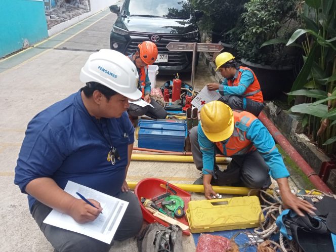 
					PLN ULP Cileungsi Gelar Pasukan dan Pemeriksaan Peralatan Petugas Pelayanan Teknik Secara Rutin