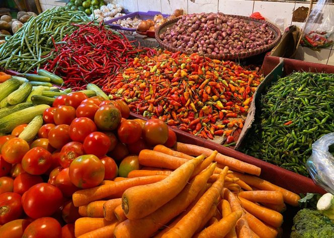 
					Berkah Naiknya Harga Cabai Jelang Ramadhan, Pedagang di Pasar Cibinong Ngaku Omset Meningkat