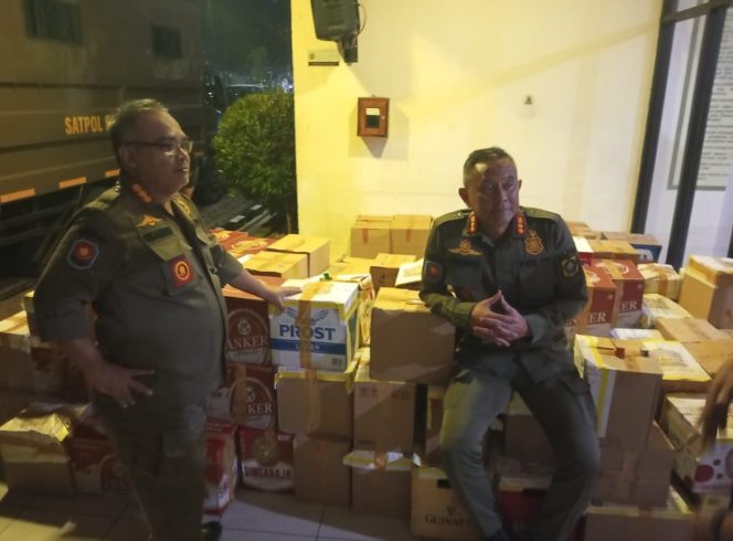 
					Gelar Razia, Satpol PP Kabupaten Bogor Amankan 8 Ribu Botol Miras di 4 Kecamatan