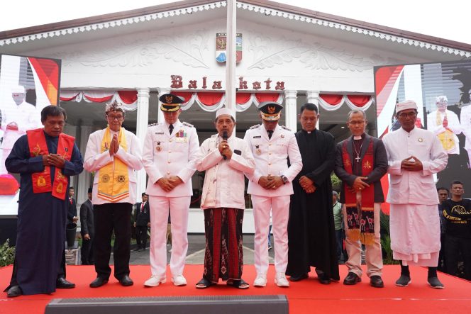 
					Enam Pemuka Agama Doakan Kepemimpinan Dedie-Jenal