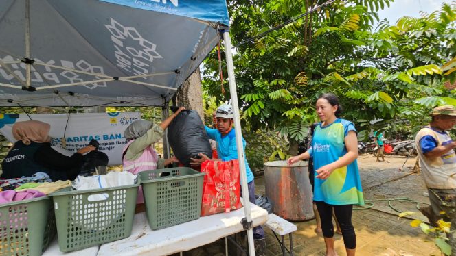 
					Peduli Korban Banjir Bojong Kulur, YBM dan Srikandi PLN UP3 Gunung Putri Adakan Cuci Perlengkapan Ibdah dan Baju Gratis