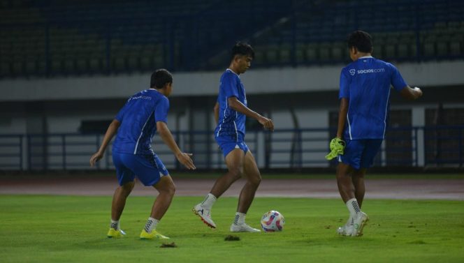 
					Bojan Hodak Pastikan Persib Siap Hadapi Semen Padang