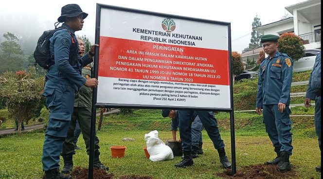 
					Berdiri di Kawasan Hutan Produktif, 4 Villa di Cisarua Puncak Bogor Disegel Kemenhut dan ATR/BPN