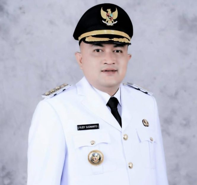 
					Bupati Aing Rudy Susmanto