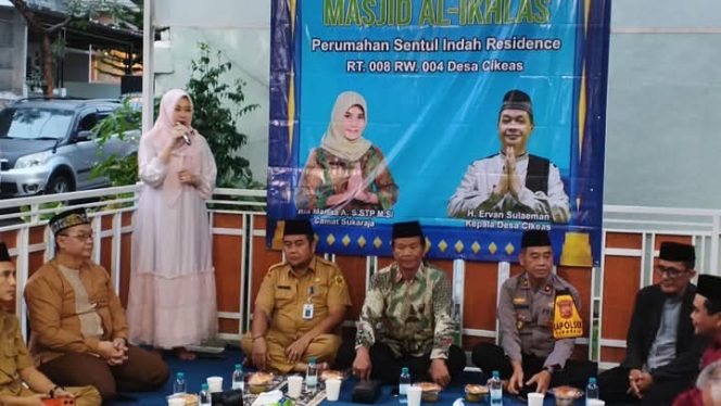 
					Pemcam Sukaraja Gelar Ramadhan Keliling, Ria Marlisa: Jalin Kebersamaan dengan Masyarakat