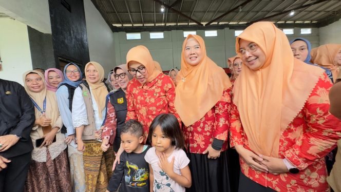
					Eva Rudy Susmanto dan DWP Gelar Pemeriksaan Kesehatan Gratis Korban Banjir di Bojong Kulur
