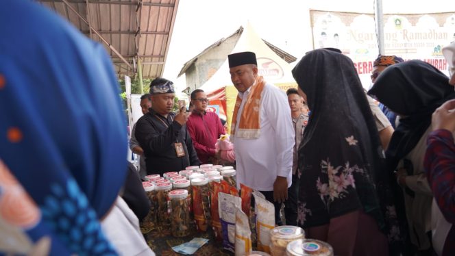 
					Gelar GPM di 40 Kecamatan Se-Kabupaten Bogor, Bupati Rudy Susmanto: Untuk Intervensi Harga Agar Stabil