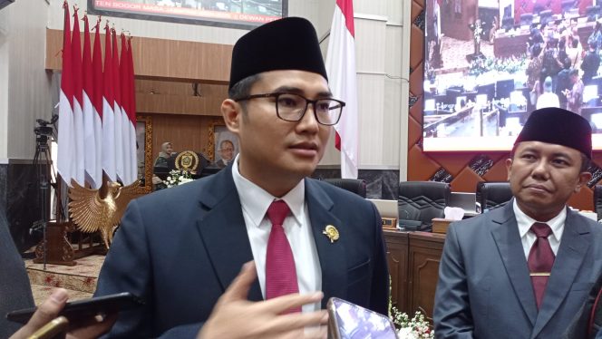 
					Ketua DPRD Sastra Winara Sebut Program Mudik Gratis Pemkab Bogor dengan 32 Bus Pecahkan Rekor