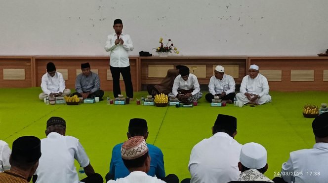 
					Pemdes Ciangsana Gelar Bukber Bareng Tokoh Masyarakat, Udin Saputra: Untuk Mempererat Tali Silaturahmi