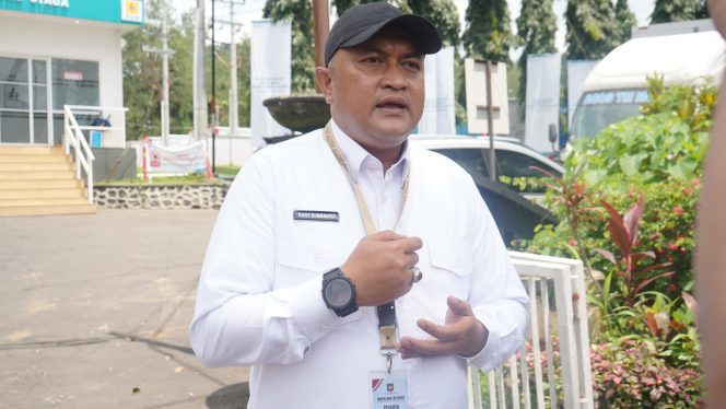 
					Pakai Dana Pribadi, Bupati Rudy Susmanto Berikan Bantuan untuk Korban Banjir di Desa Rawa Panjang