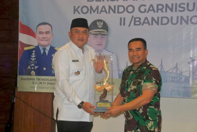 
					Sambut Kaskogartap II/Bandung, Bupati Rudy Susmanto Tegaskan Ingin Terus Bersinergi dan Berkolaborasi