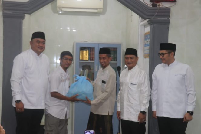 
					Bupati Rudy Susmanto Tarling di Cibinong, Nostalgia dan Perkuat Silaturahmi dengan Warga