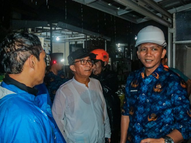 
					Longsor di Rangga Mekar Sebabkan Dua Lansia Luka-luka, Jenal Mutaqin Langsung Lokasi