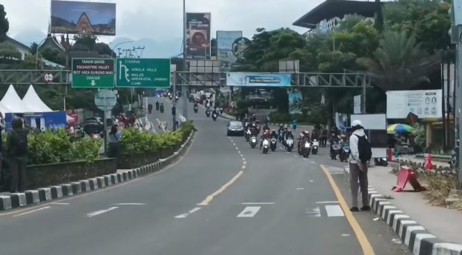 
					Urai Kemacetan, Polres Bogor Terapkan One Way dari Puncak Menuju Jakarta