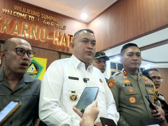 
					Soal Kades Minta THR dan Pemotongan Insentif Sopir Angkot, Bupati Bogor Sebut 9 Orang Sudah Diperiksa Tim Saber Pungli
