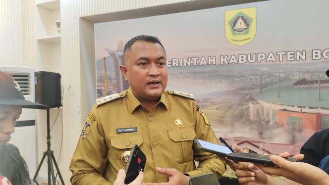 
					Warga Huntap Sukajaya dan Cigudeg Bakal Punya Sertifikat Tanah, Rudy Susmanto: Kado 100 Hari Kerja