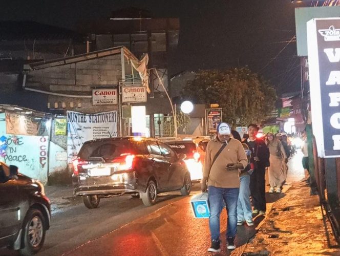 
					Ratusan Penumpang KRL Diturunkan Akibat Kereta Anjlok Usai Tabrak Mobil di Kota Bogor, Kawasan Cilebut Macet