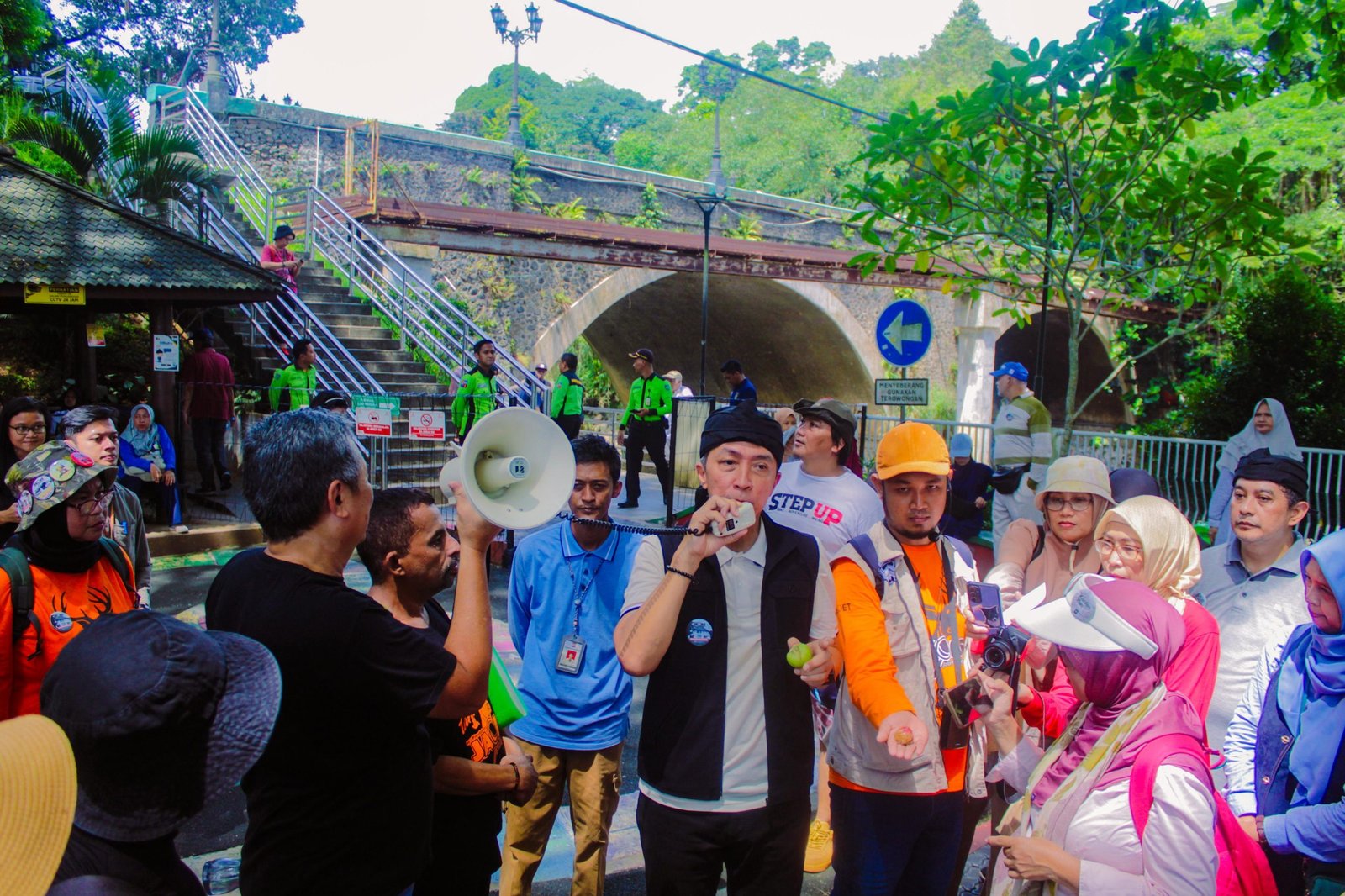Pedagang di Kawasan Sempur Diminta Peduli dan Ikut Jaga Kebersihan Kota