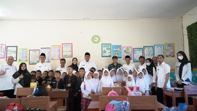 
					Tinjau Kondisi SDN Kalong Sawah 01 Pasca Kebakaran, Bupati Rudy Susmanto: Tahun Ini Dibangun