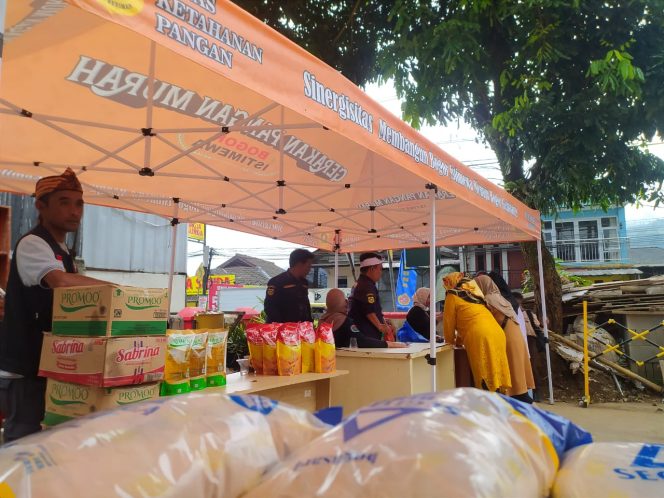 
					Gerakan Pangan Murah di Desa Tugu Selatan Cisarua Diserbu Warga