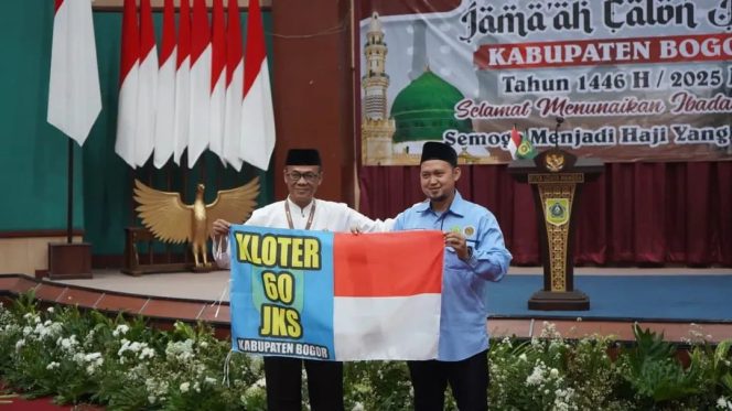 
					Pemkab Bogor Lepas Jamaah Haji Kloter Terakhir Berangkat Ke Tanah Suci