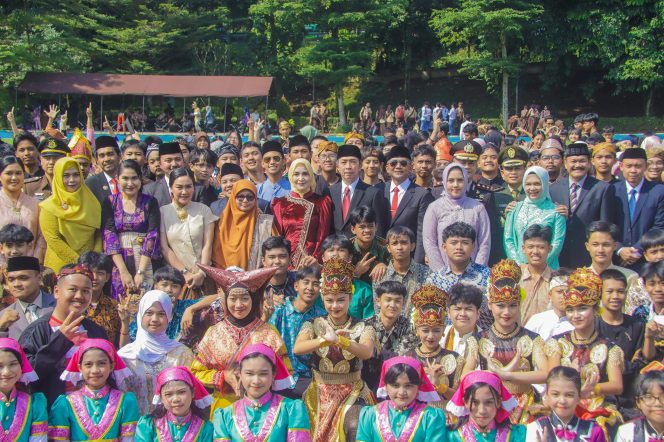 
					Bisa Diterapkan, Wali Kota Bogor Minta Kriteria Pelajar Nakal Masuk Barak Militer Harus Jelas