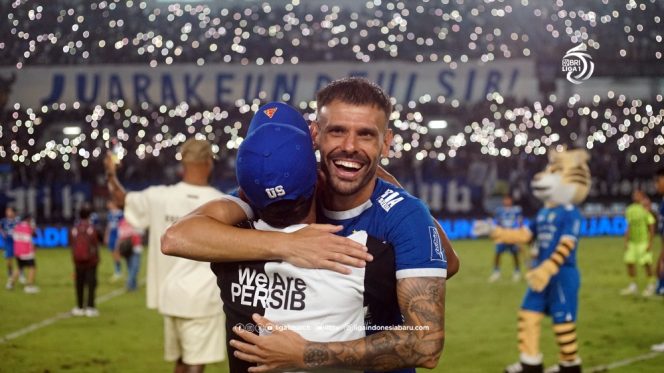 
					Persib Bandung Tim Kedua yang Raih Juara Back To Back Liga 1